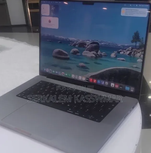New Laptop Apple MacBook Pro 2021 M1 Max 64GB Apple M1 SSD 1T