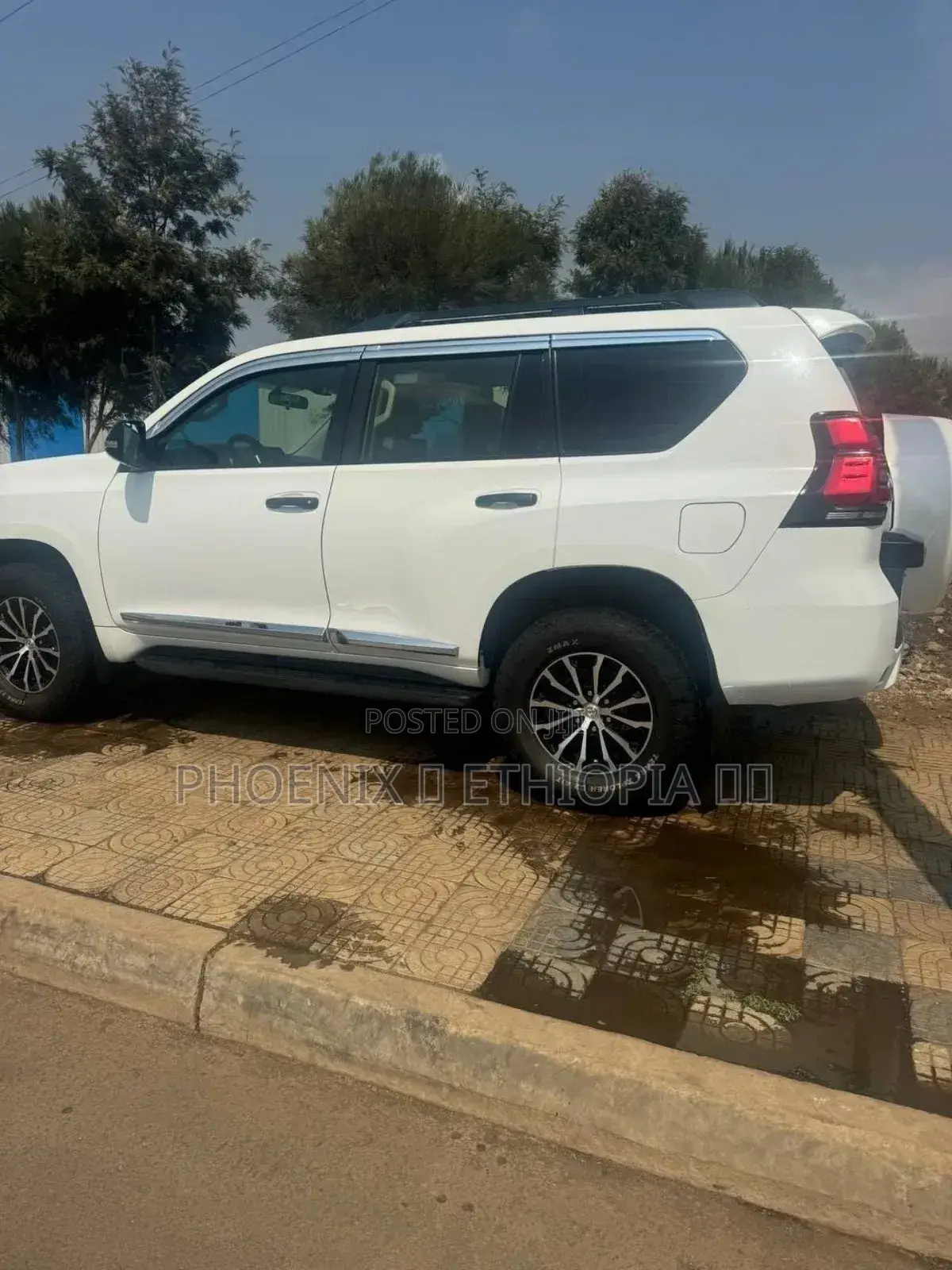 Toyota Land Cruiser Prado 2018 White