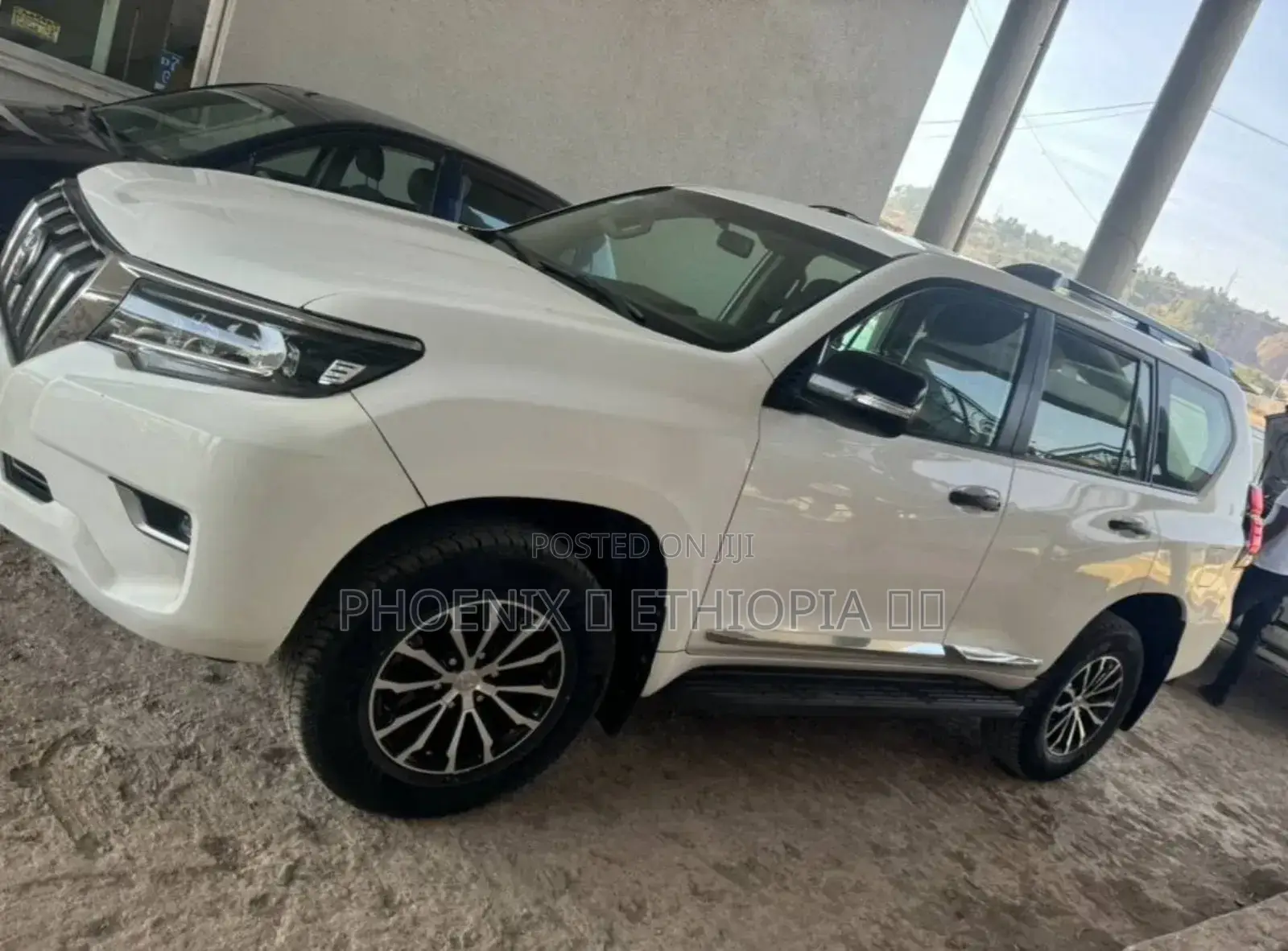 Toyota Land Cruiser Prado 2018 White