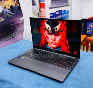 New Laptop Asus VivoBook 15 X505BA 16GB Intel Core i9 SSD 512GB