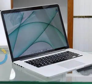 New Laptop Apple MacBook Pro 2015 16GB Intel Core i7 SSD 512GB