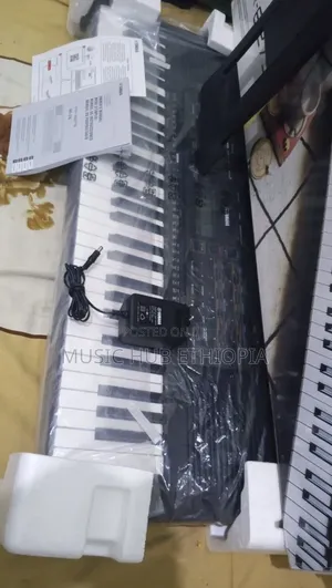 Yamaha PSR E-273 Keyboard