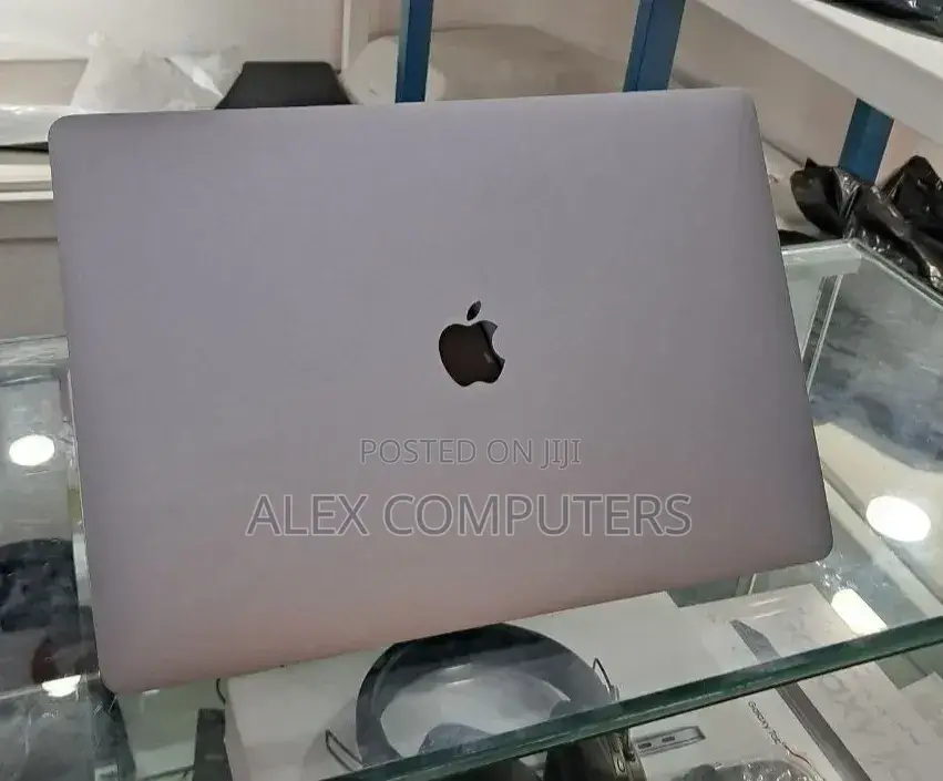 New Laptop Apple MacBook Pro 2019 32GB Intel Core i9 SSD 1T