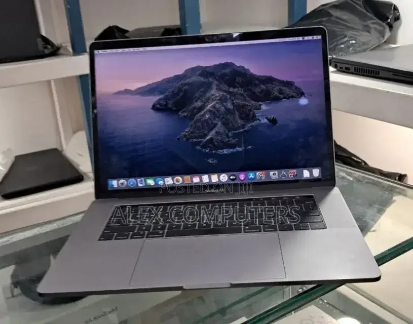 New Laptop Apple MacBook Pro 2019 32GB Intel Core i9 SSD 1T