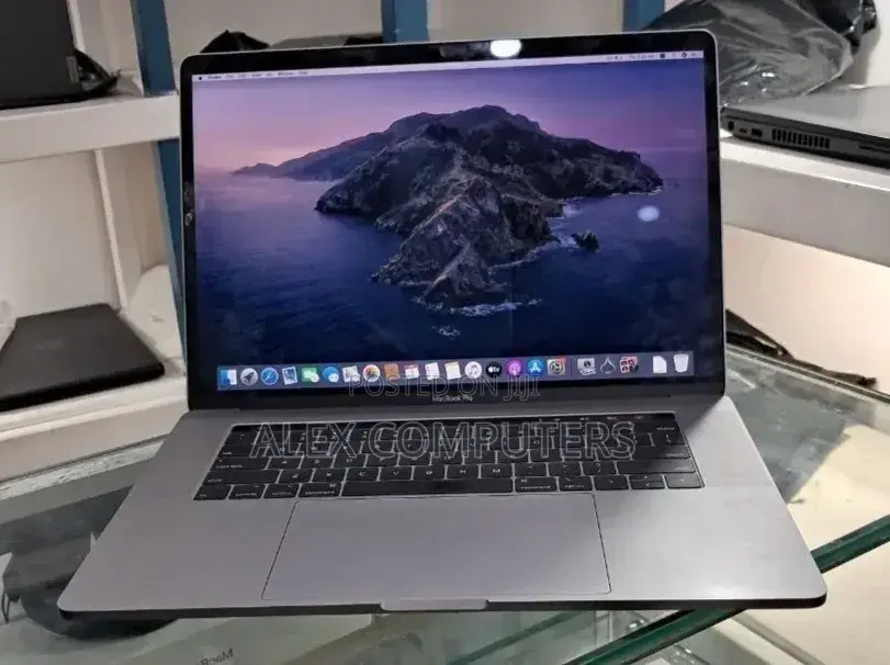 New Laptop Apple MacBook Pro 2019 32GB Intel Core i9 SSD 1T