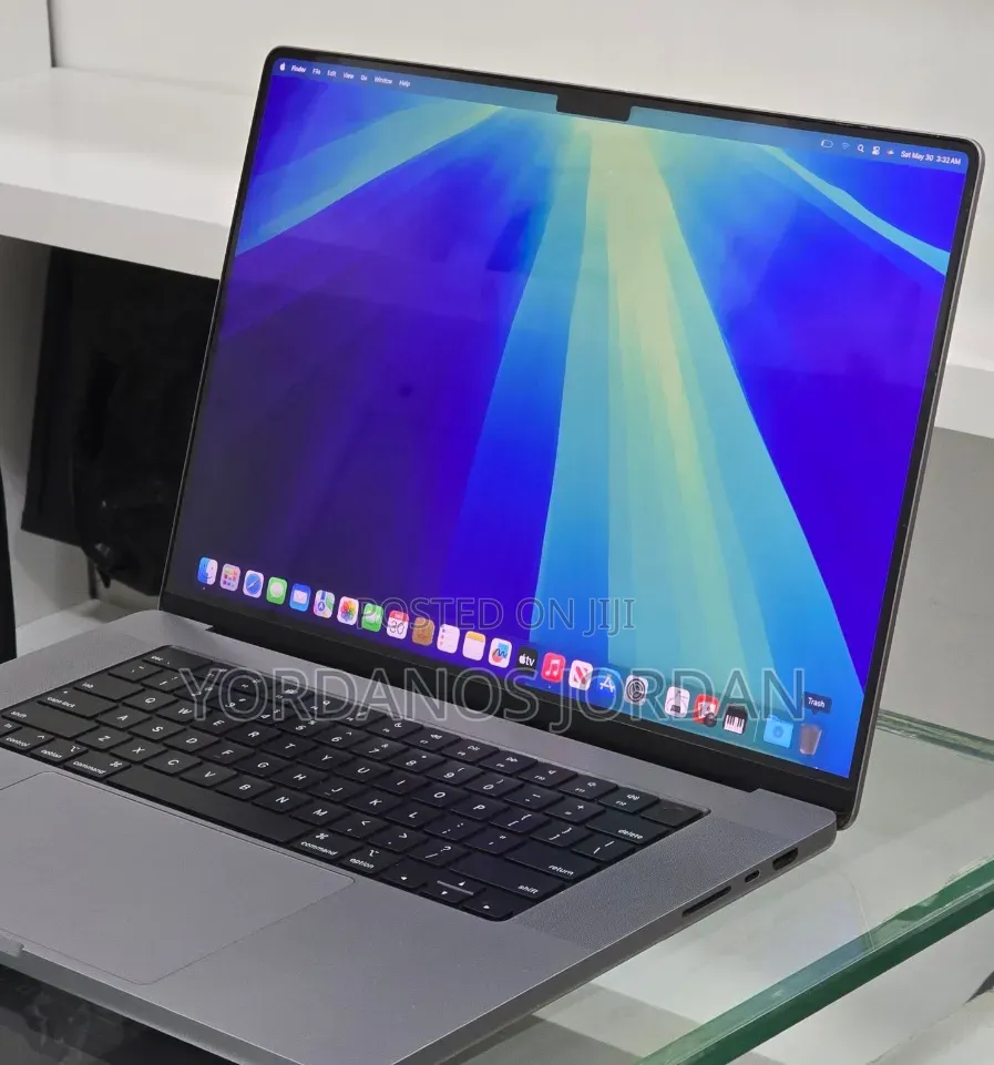 New Laptop Apple MacBook Pro 2021 M1 Max 32GB Apple M1 Max SSD 512GB