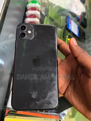 New Apple iPhone 11 64 GB Black