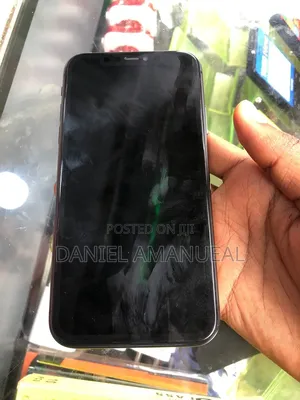 New Apple iPhone 11 64 GB Black