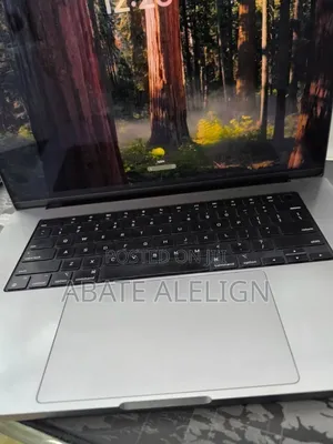 New Laptop Apple MacBook Pro 2020 M1 32GB Apple M1 Pro SSD 1T