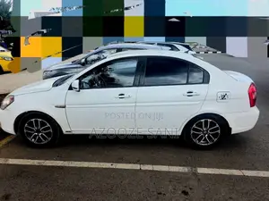 Hyundai Accent 2010 White