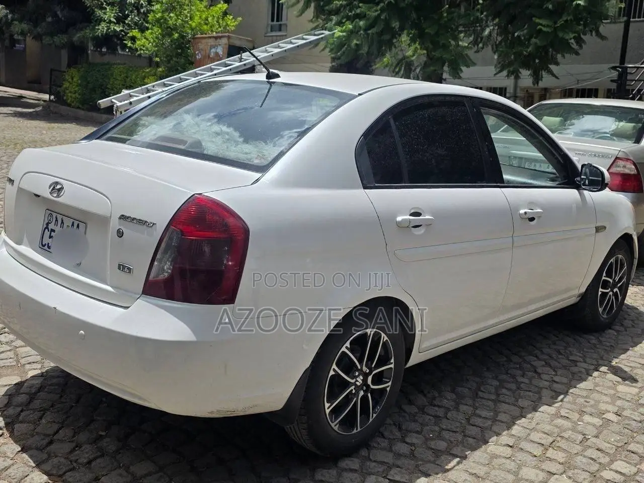 Hyundai Accent 2010 White