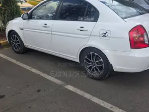 Hyundai Accent 2010 White