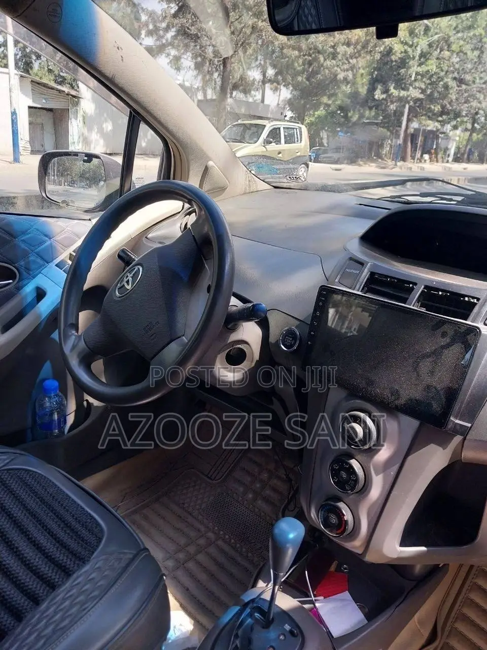 Toyota Yaris 2010 Silver