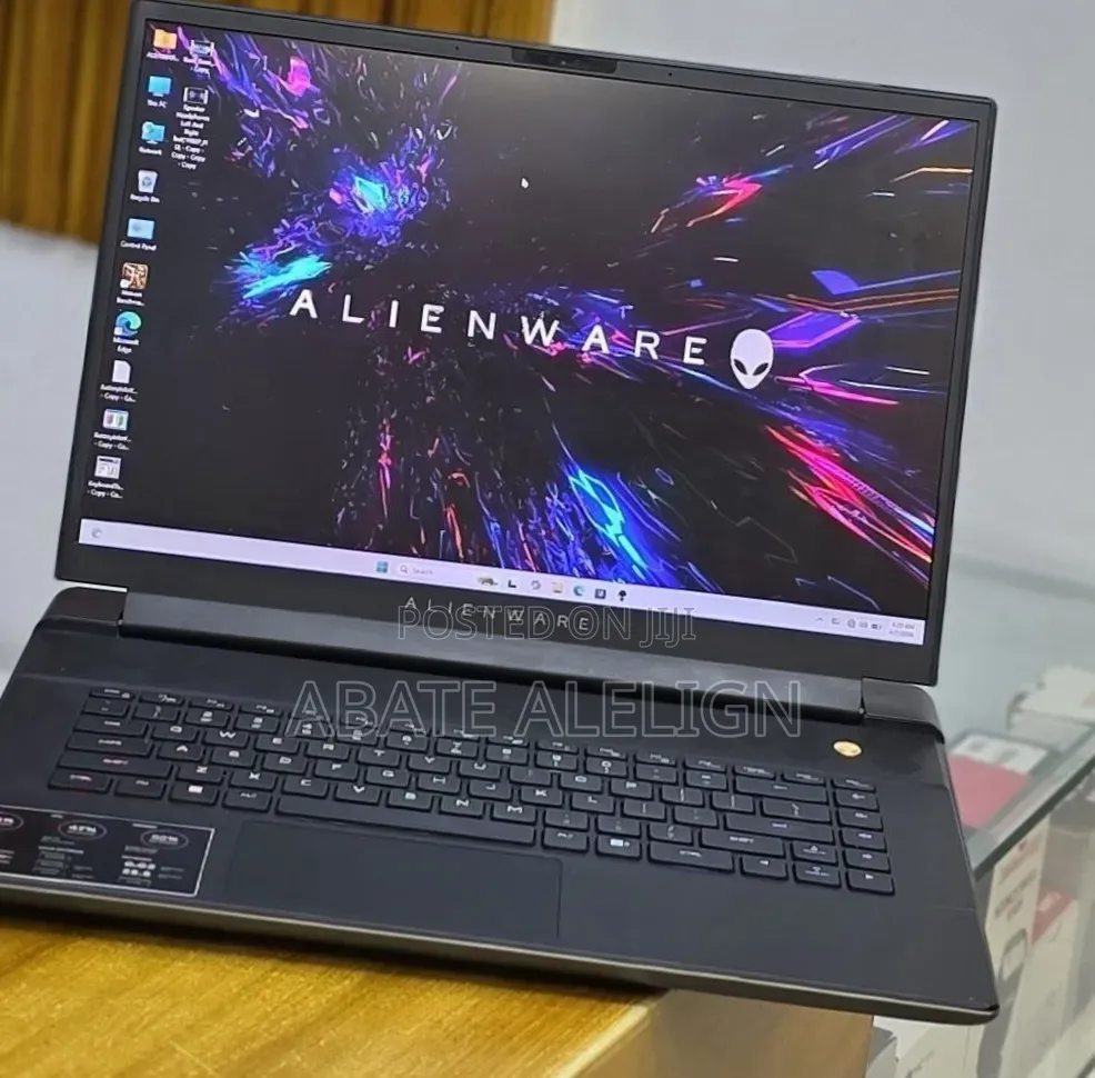 New Laptop Alienware X16 r1 16GB Intel Core i9 SSD 1T