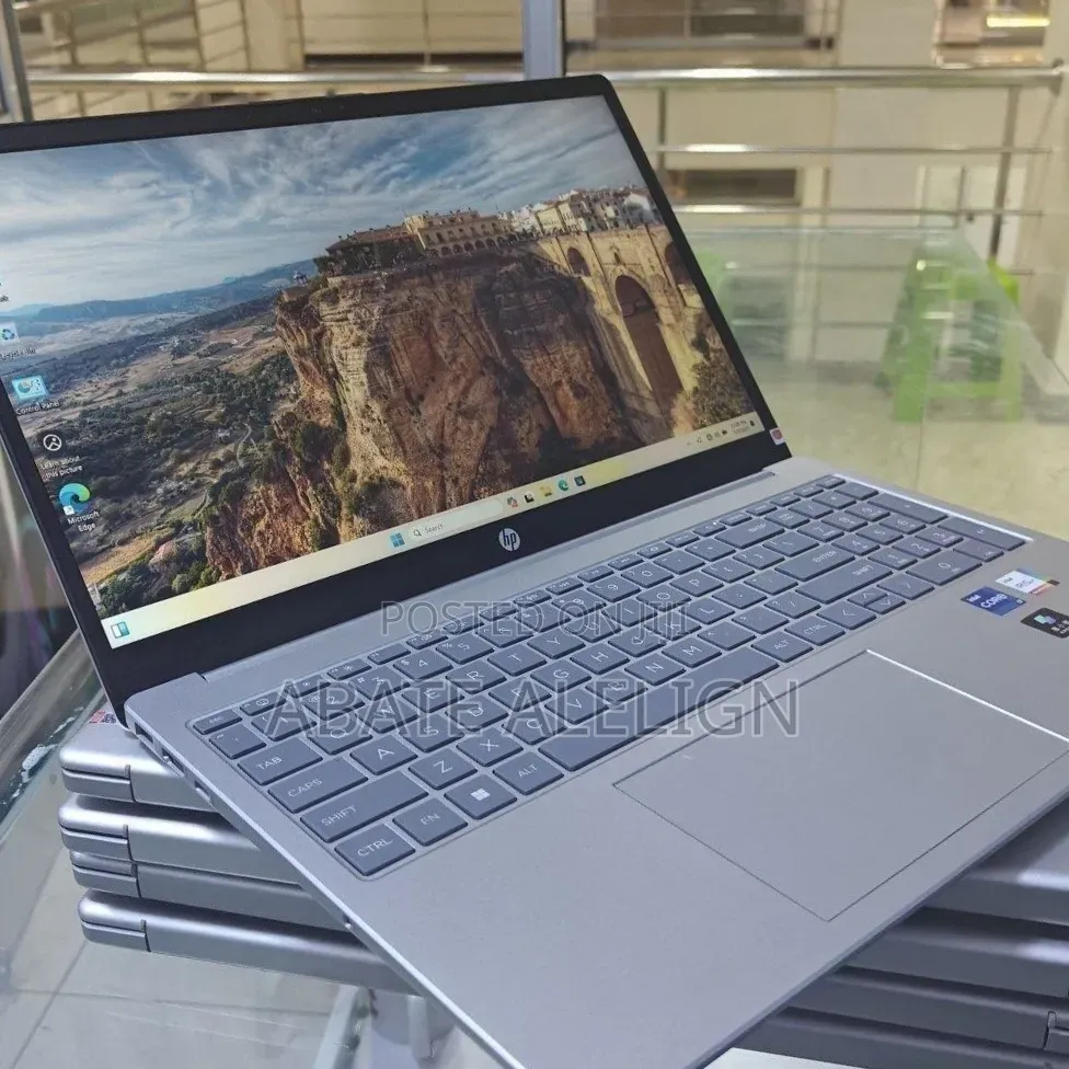New Laptop HP Stream Notebook 16GB Intel Core i5 SSD 1T