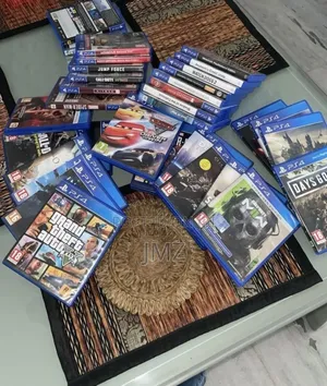 Ps4 Game Cd ከ 2000 ጀምሮ እኛ ጋር ያገኛሉ