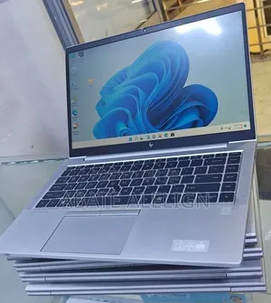 New Laptop HP EliteBook 845 G8 16GB AMD Ryzen 5 SSD 512GB