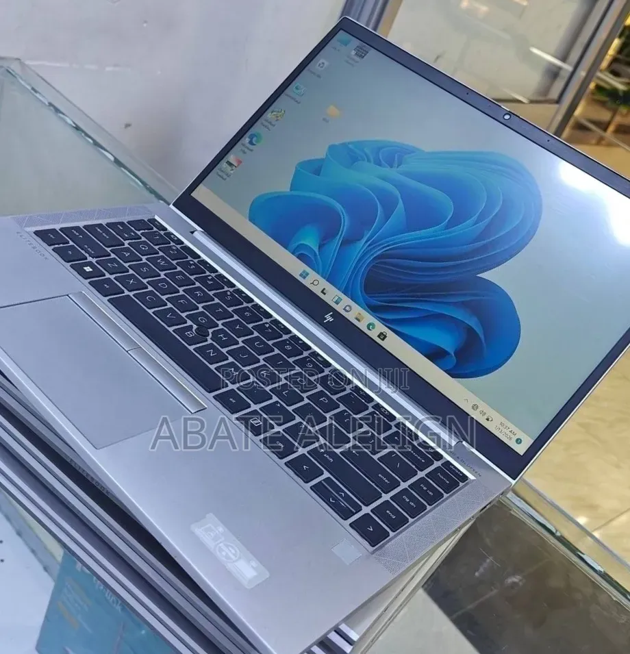 New Laptop HP EliteBook 845 G8 16GB AMD Ryzen 5 SSD 512GB