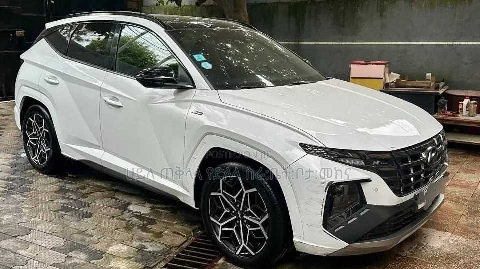 Hyundai Tucson 2022 Off white