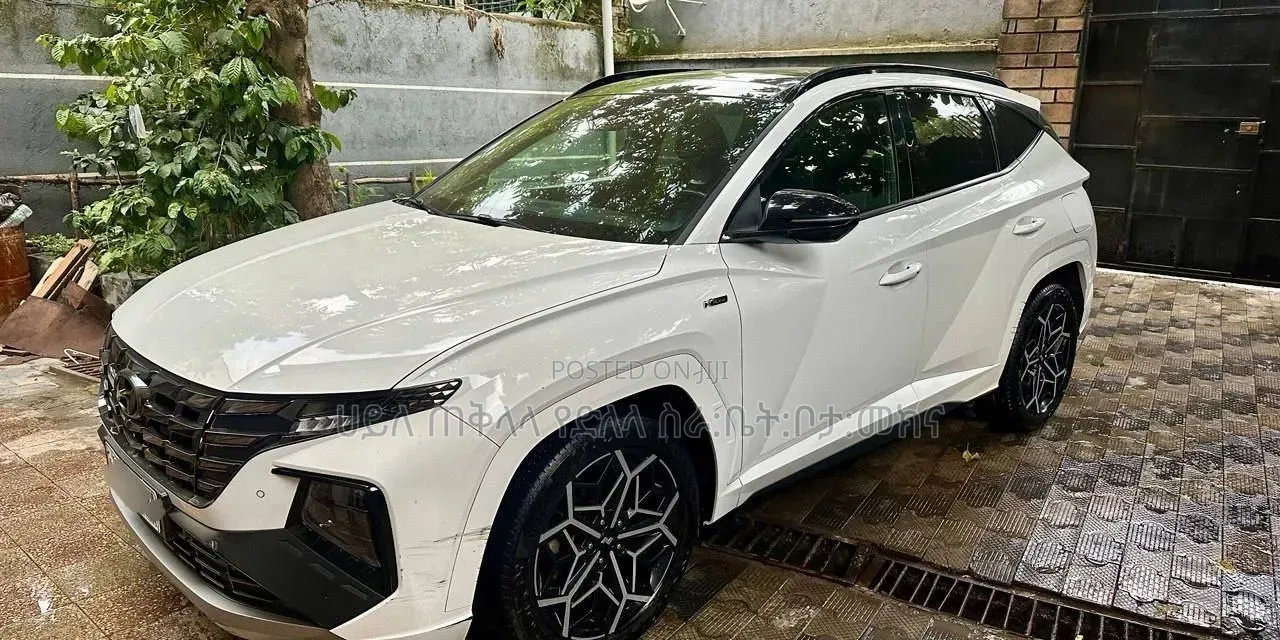 Hyundai Tucson 2022 Off white