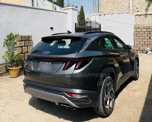 Hyundai Tucson 2022 Maroon