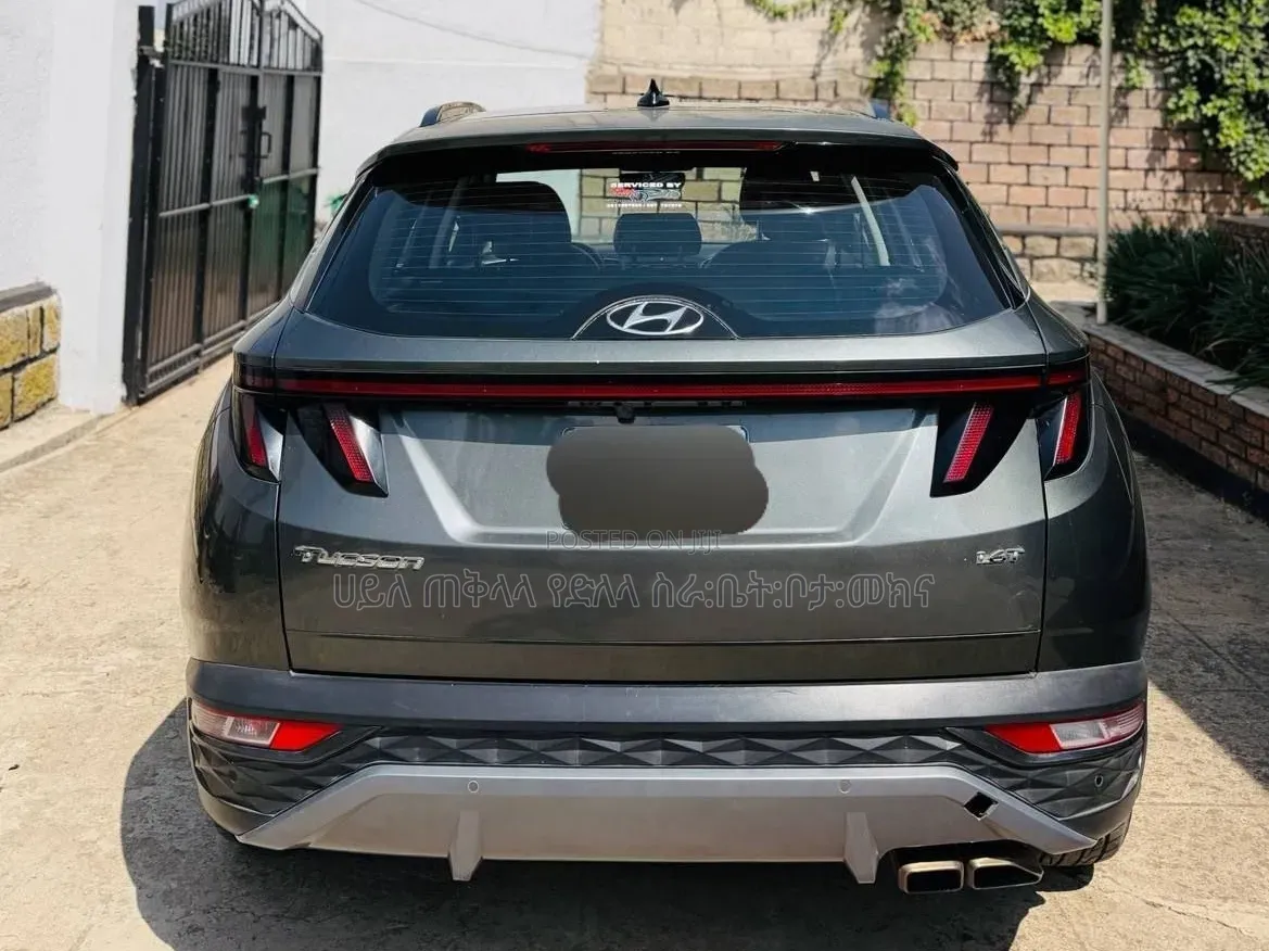 Hyundai Tucson 2022 Maroon