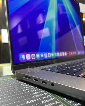 New Laptop Apple MacBook Pro 2021 M1 Max 64GB Apple M1 Max SSD 1T