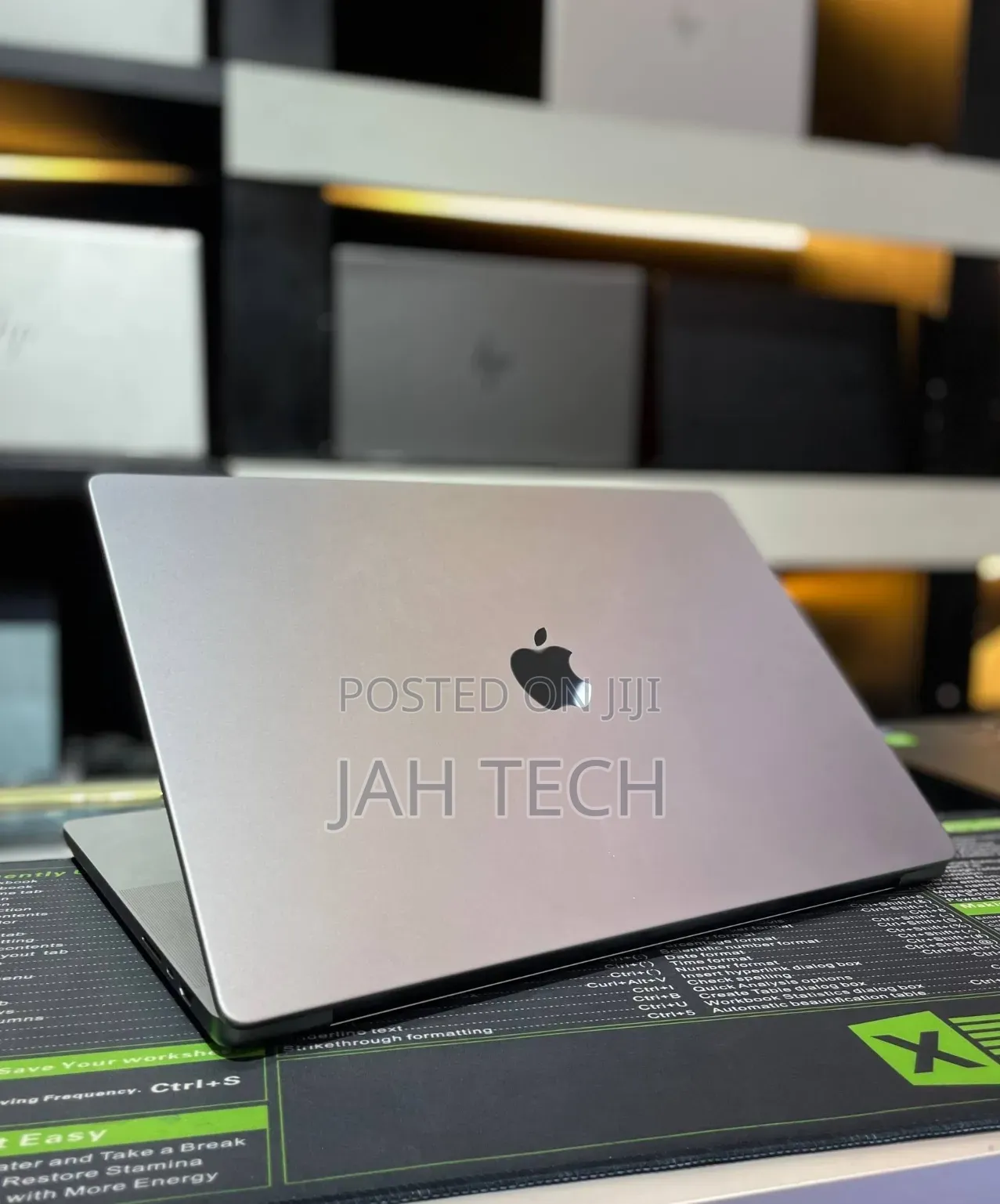 New Laptop Apple MacBook Pro 2021 M1 Max 64GB Apple M1 Max SSD 1T