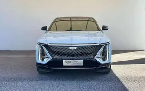 Cadillac Lyriq 2024 Blue