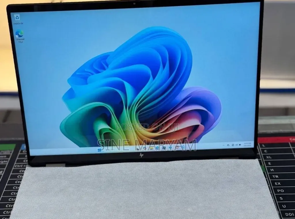 New Laptop HP OmniBook X Flip 16" 16GB Intel Core Ultra 7 SSD 1T