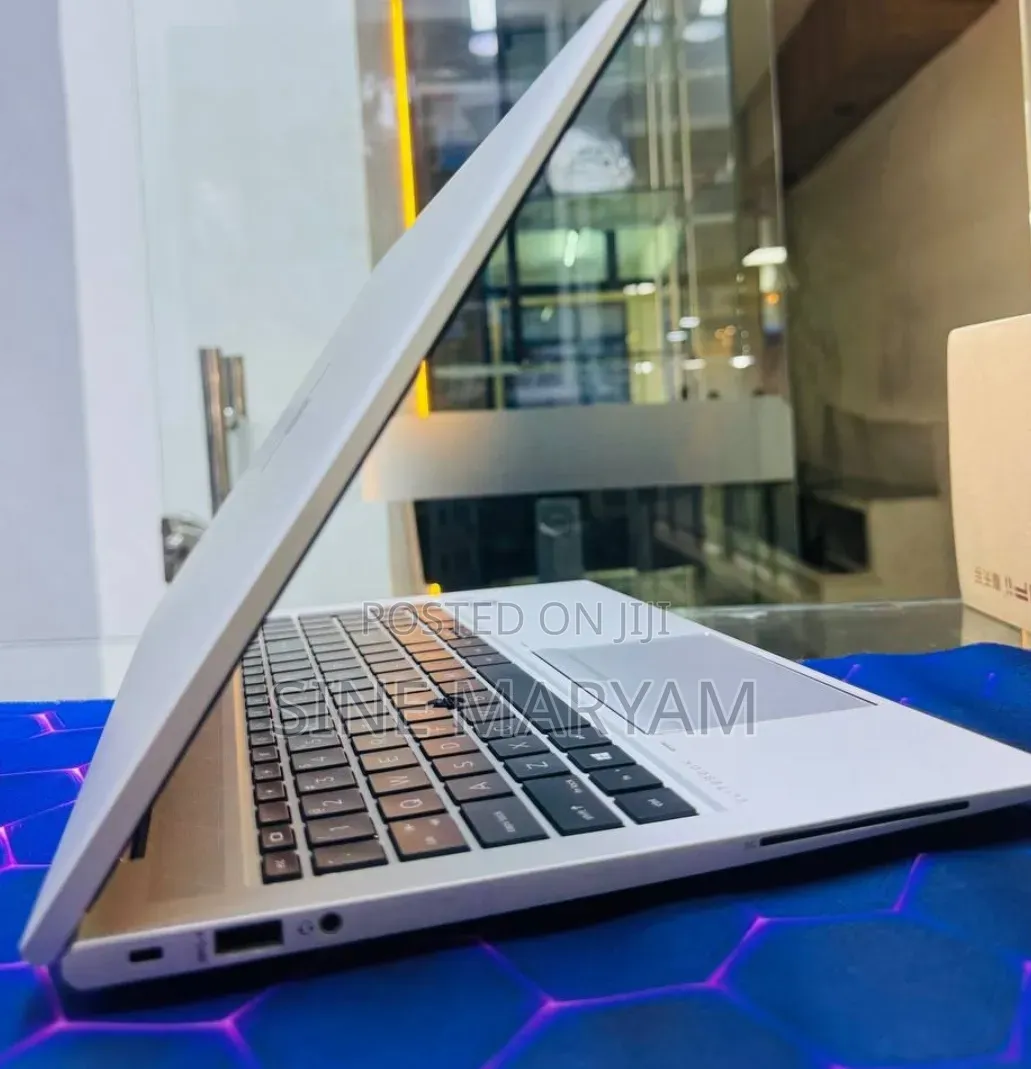 New Laptop HP EliteBook 840 G7 16GB Intel Core i5 SSD 512GB