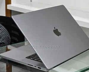 New Laptop Apple MacBook Pro 2020 M1 32GB Apple M1 Pro SSD 512GB