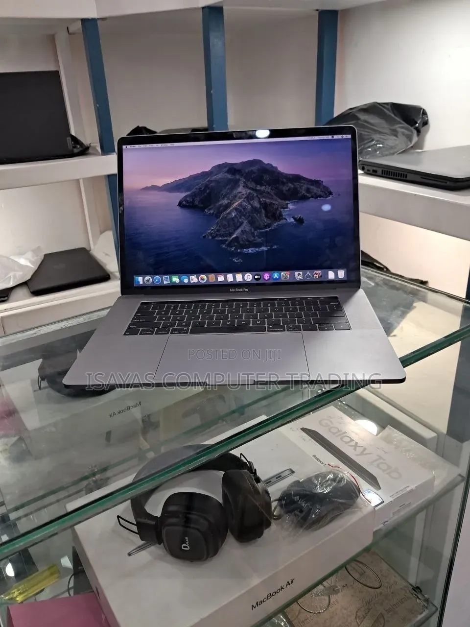 New Laptop Apple MacBook Pro 2019 32GB Intel Core i9 SSD 1T