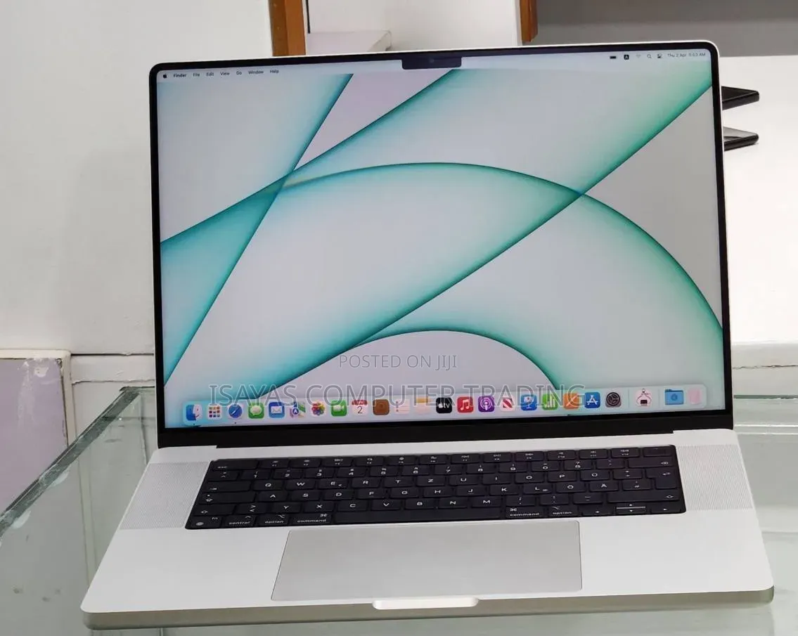 New Laptop Apple MacBook Pro 2015 16GB Intel Core i7 SSD 512GB