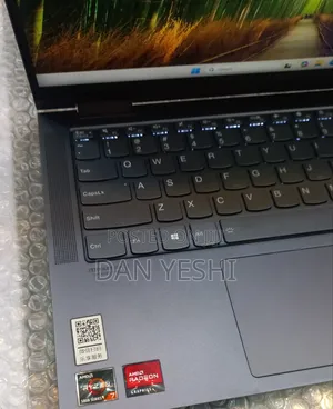 New Laptop Lenovo Yoga 700 16GB AMD Ryzen 7 SSD 512GB