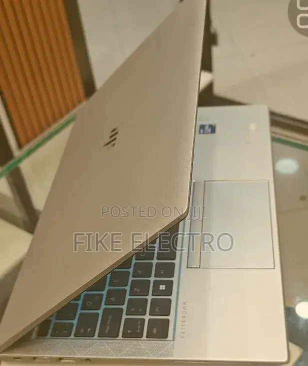 New Laptop HP EliteBook 840 G8 16GB Intel Core i5 SSD 512GB