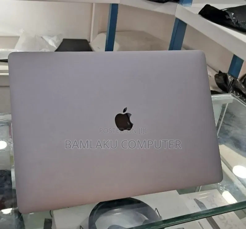New Laptop Apple MacBook Pro 2019 32GB Intel Core i9 SSD 1T