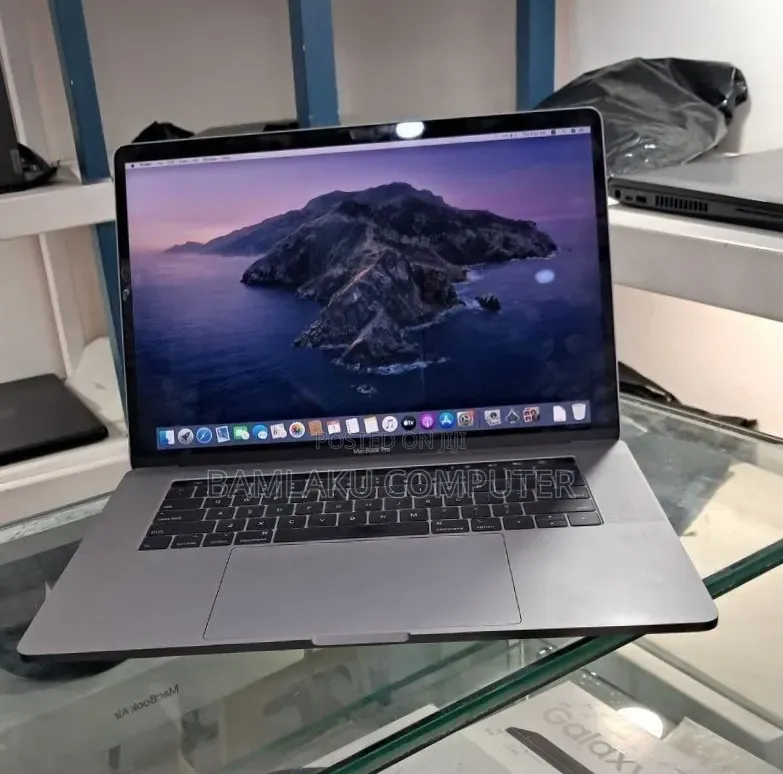 New Laptop Apple MacBook Pro 2019 32GB Intel Core i9 SSD 1T