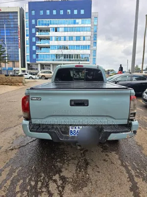 Toyota Tacoma 2020 Blue