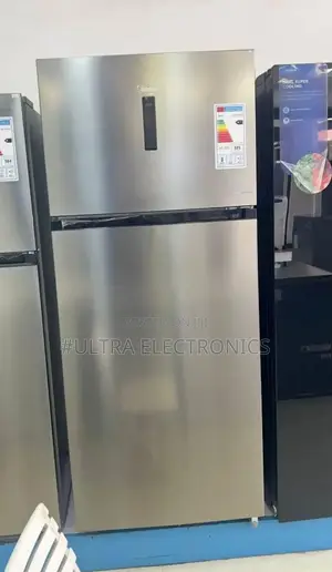 Midea Refrigerator Featuring a Top-Mount Freezer.Includes a Digital