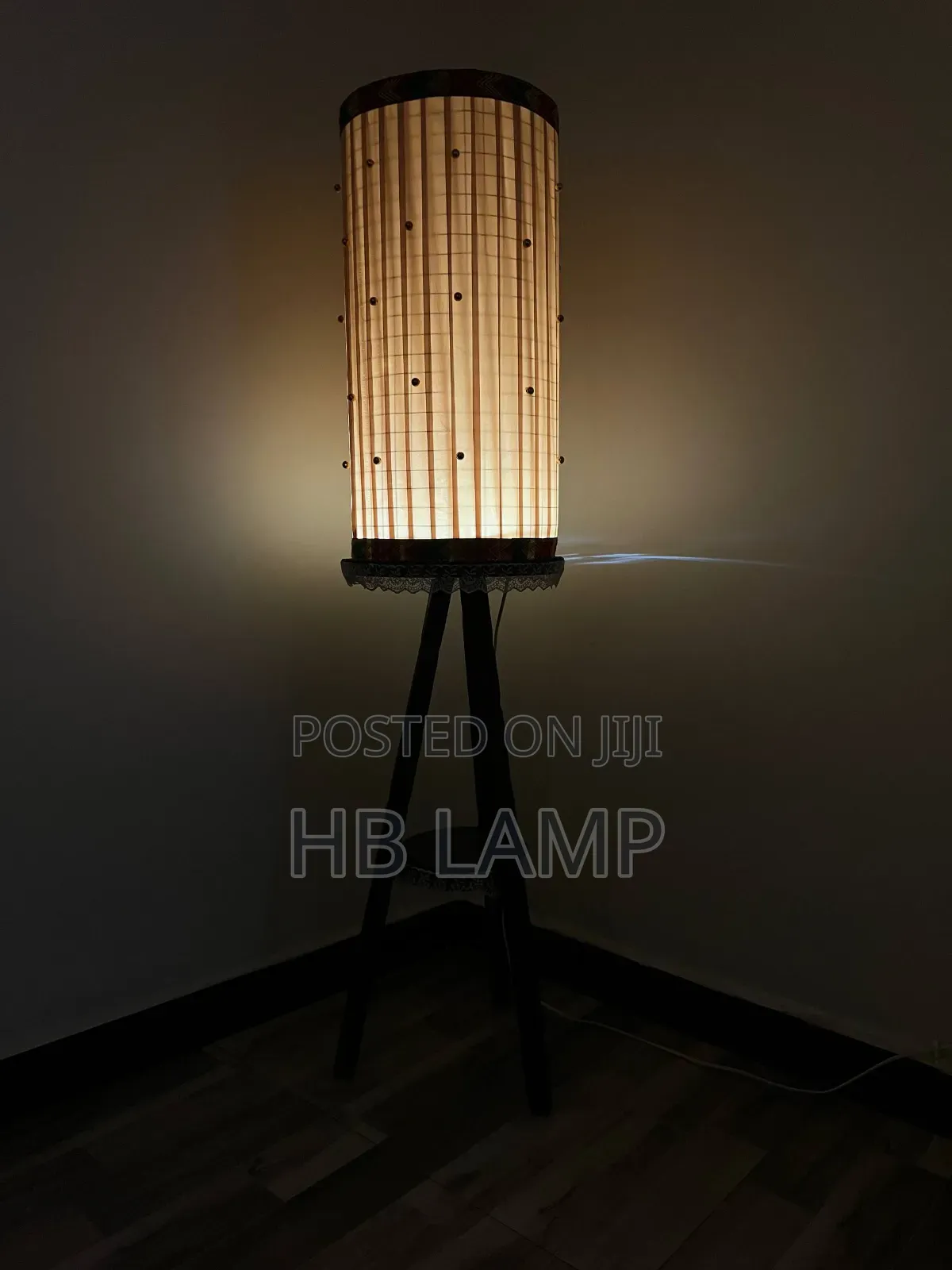 Hb Modern Handmade Tripod Lamp