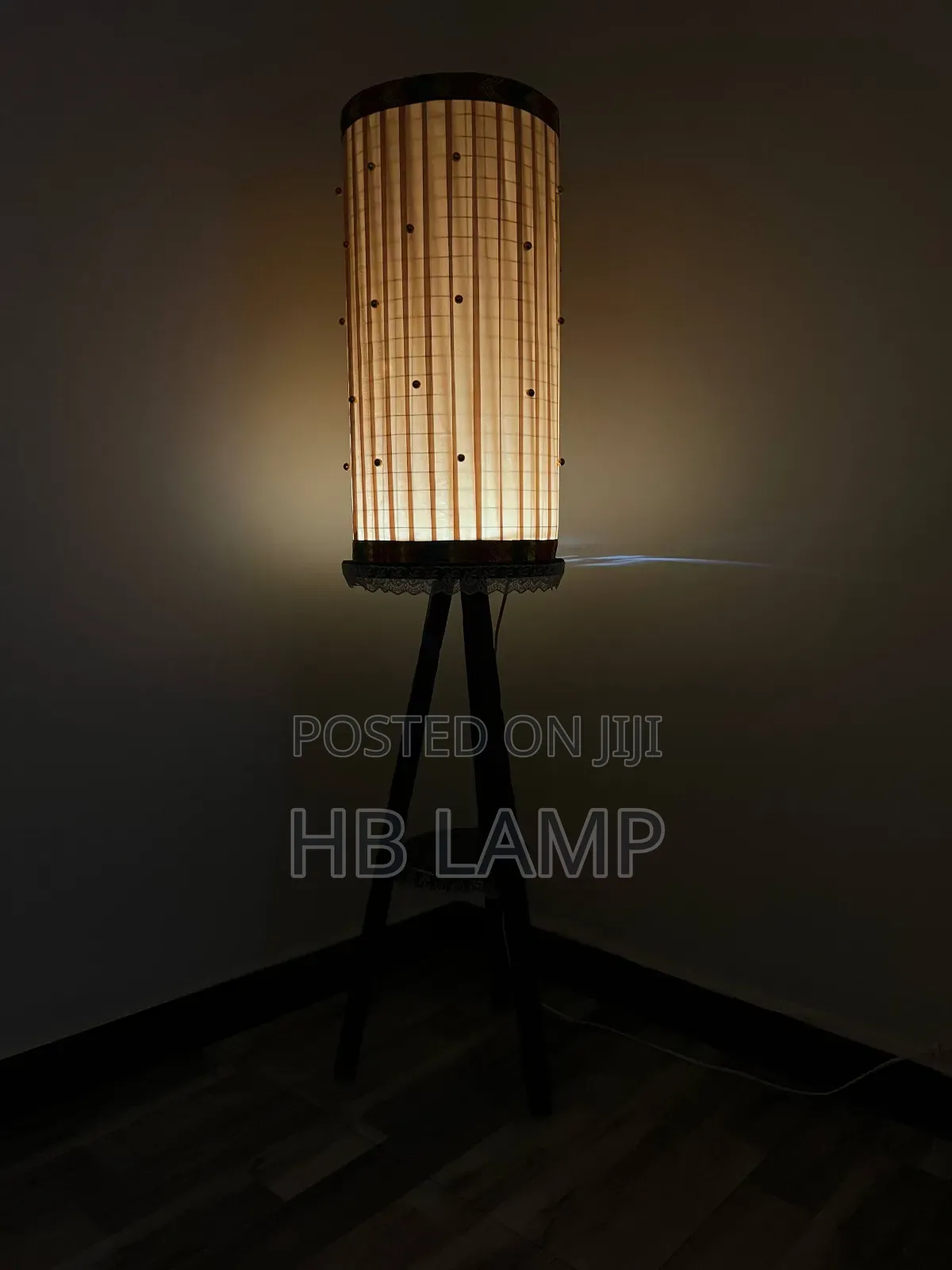 Hb Modern Handmade Tripod Lamp