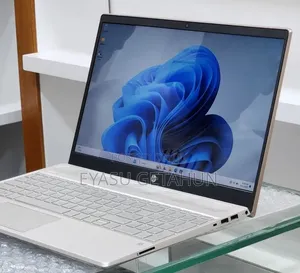 New Laptop HP Pavilion 15 8GB Intel Core i5 SSD 512GB