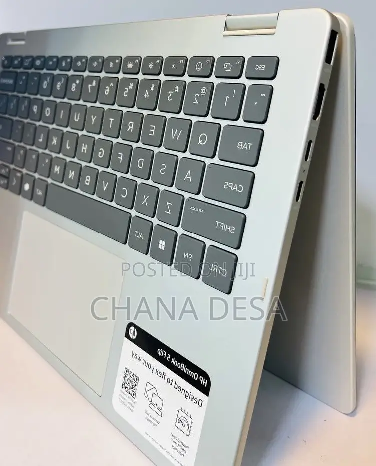 New Laptop HP OmniBook 5 Flip 16GB Intel Core i7 SSD 512GB