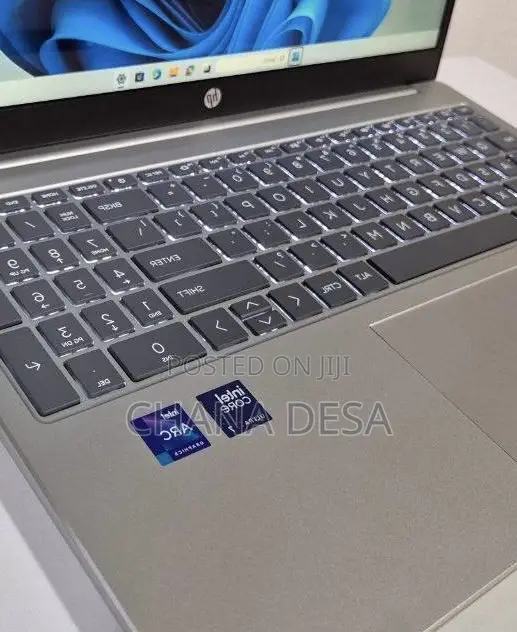 New Laptop HP 16GB Intel Core Ultra 7 SSD 1T