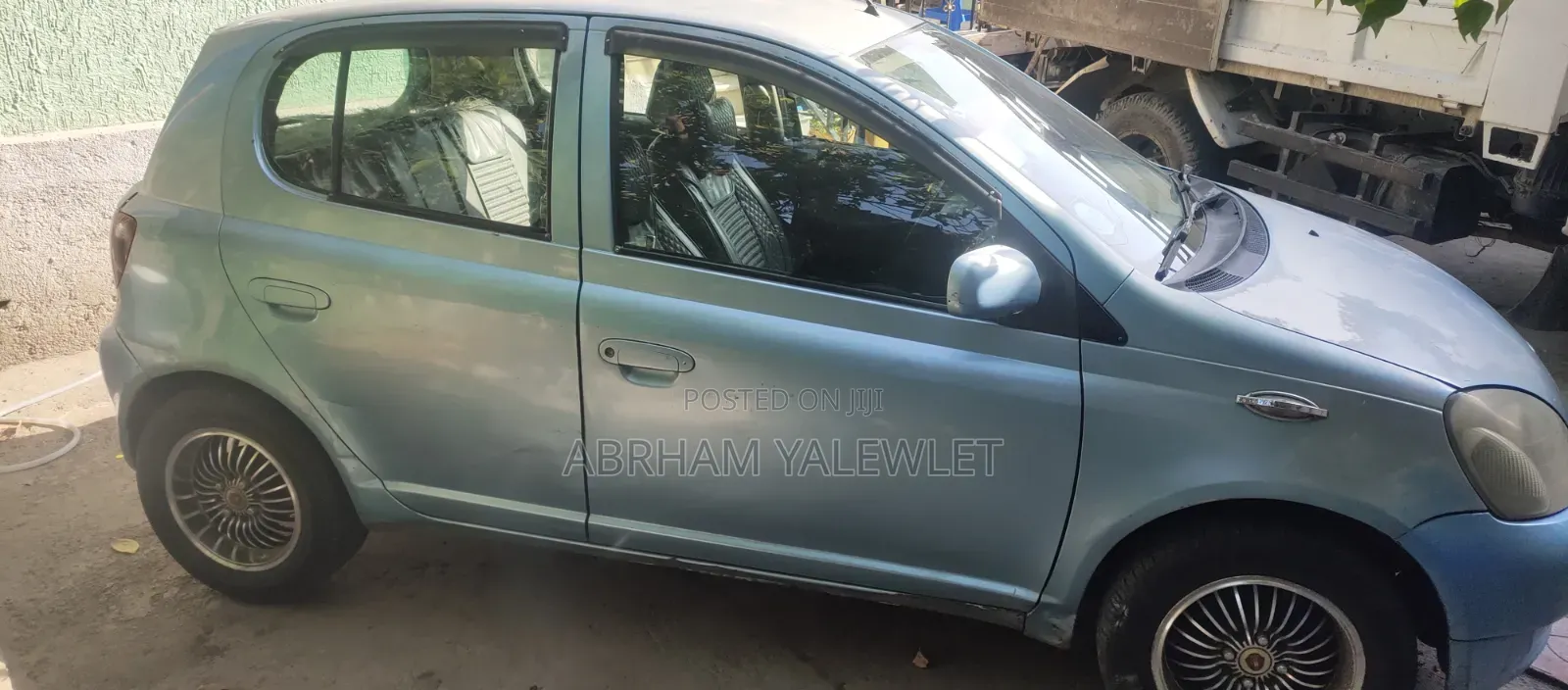 Toyota Vitz 2001 Blue