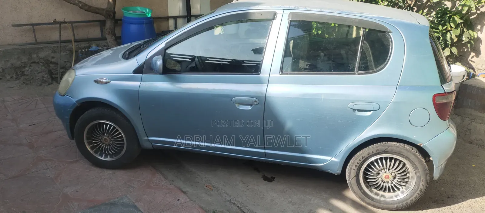 Toyota Vitz 2001 Blue