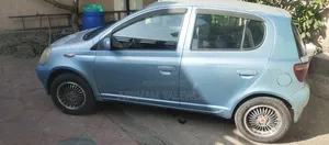 Toyota Vitz 2001 Blue
