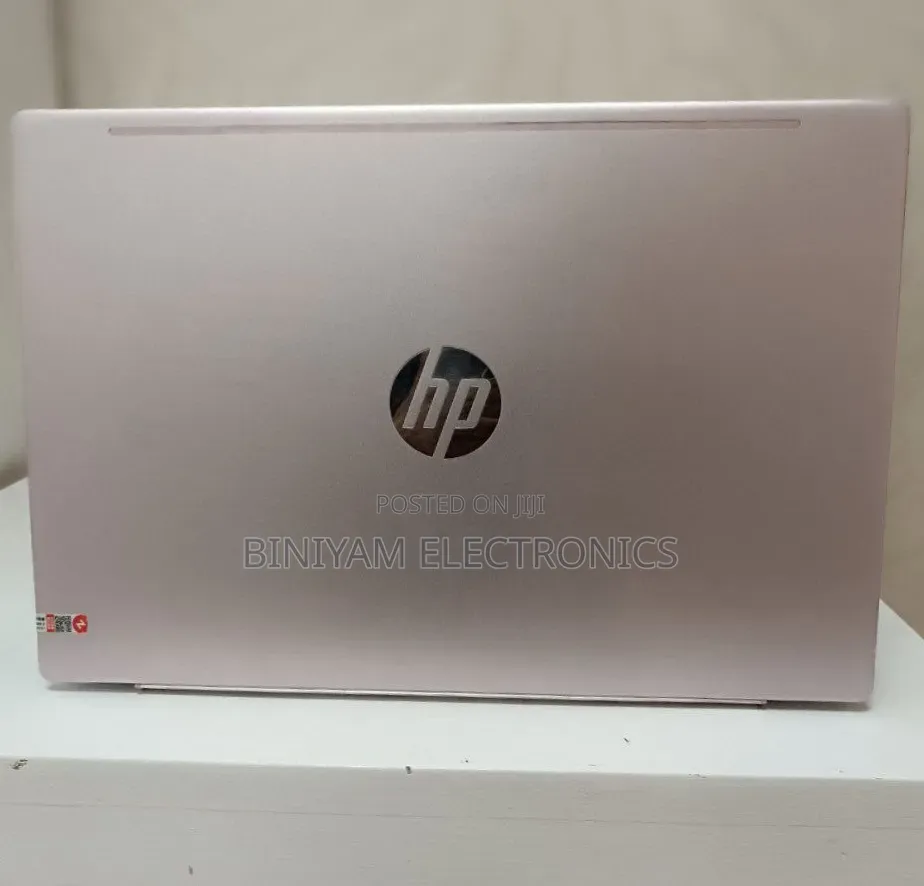 New Laptop HP Pavilion 15 8GB Intel Core i5 SSD 512GB
