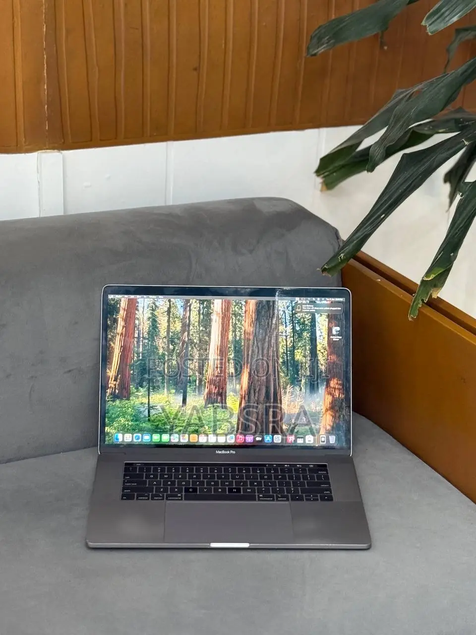 New Laptop Apple MacBook Pro 2019 32GB Intel Core i9 SSD 512GB
